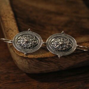 Ασημένια Οβάλ Σκουλαρίκια με Μοτίβο