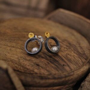 Small Circle Earrings with Pearls