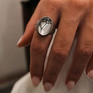 Silver Ring with Mother of Pearls and Crystal