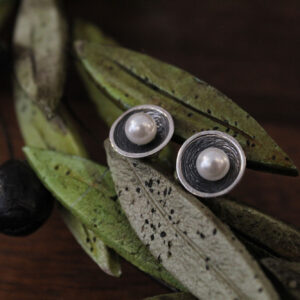 Small Freshwater Pearls Studs