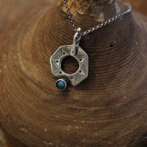Έθνικ Πολυγωνικό Κολιέ με Απατίτη