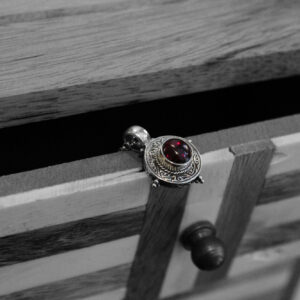 Ασημένιο Μενταγιόν με Γρανάδα