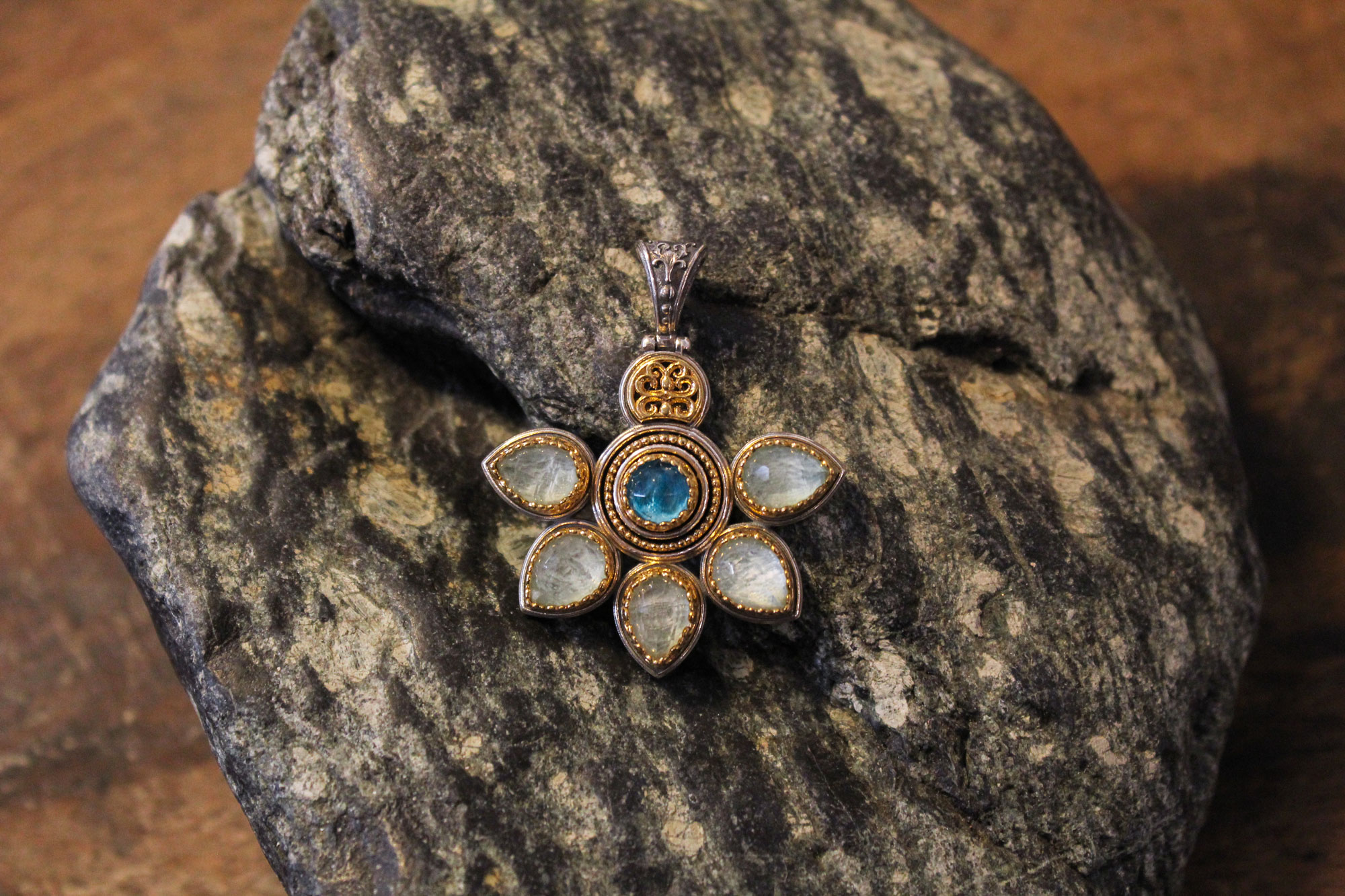 Byzantine Style Flower Pendant - Image 6