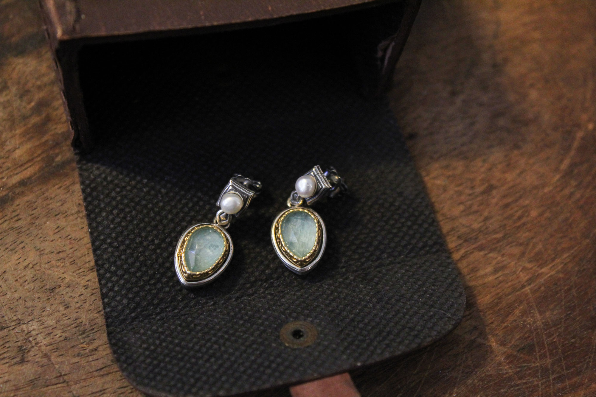 Moving Drop Earrings - Image 2
